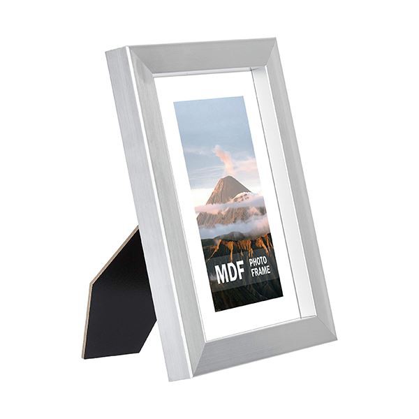 Foto ankadreman ak mon ak vè